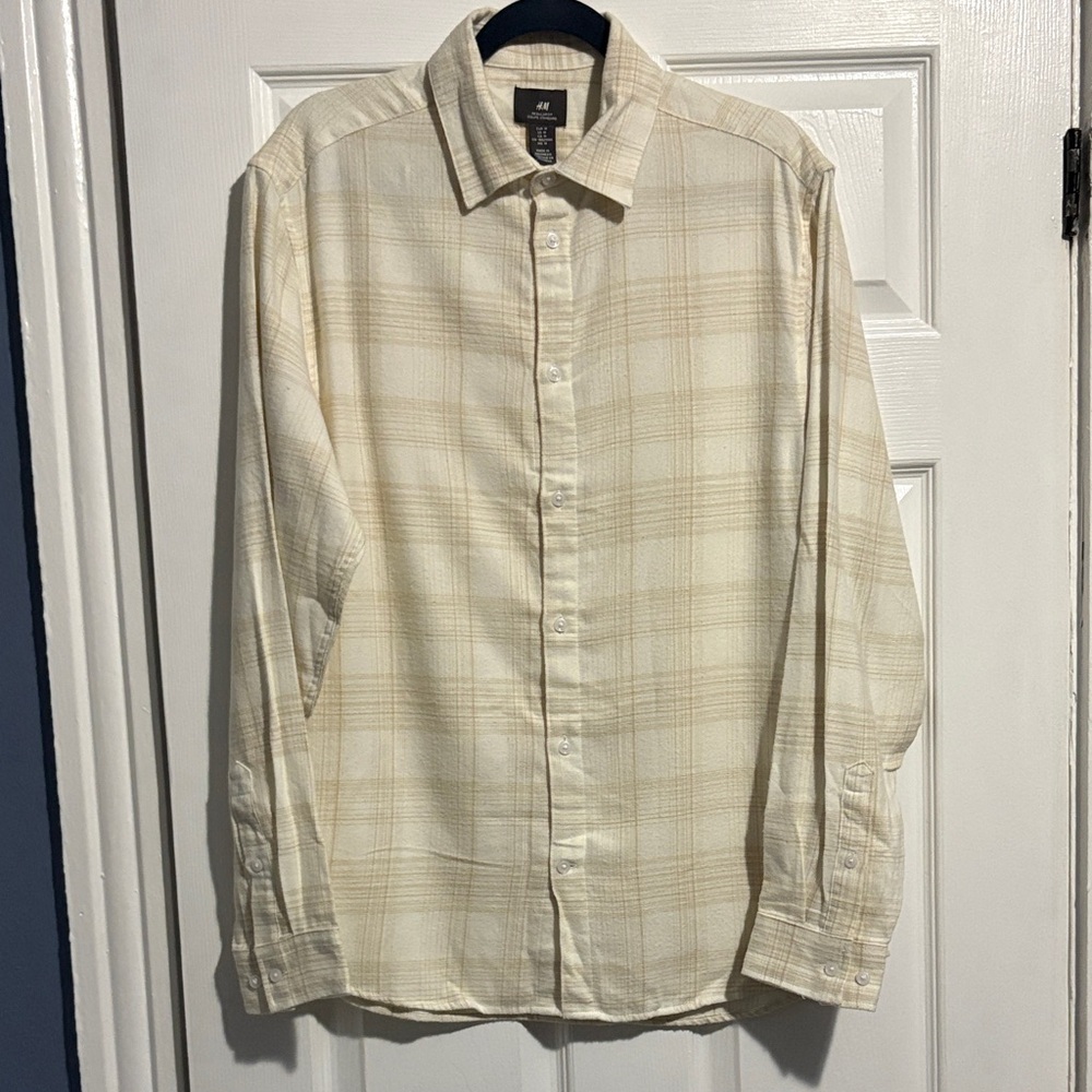 H&M Men's Beige Checkered Button Down Shirt